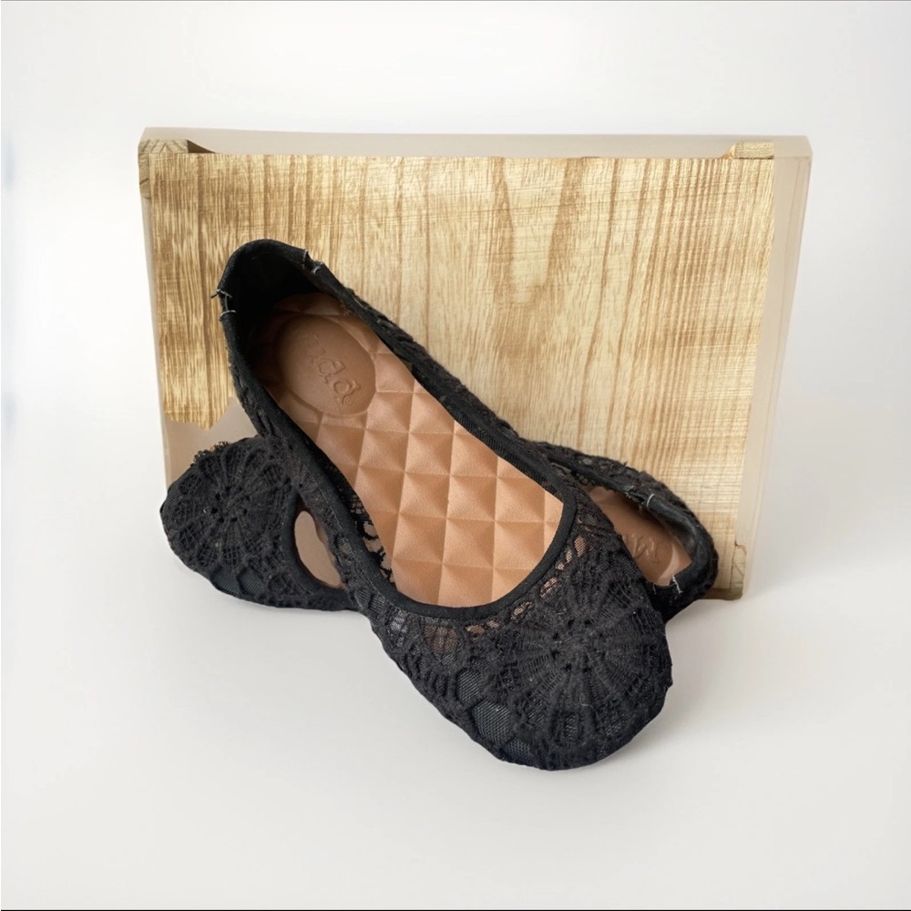 Mudd Flats Black Lace Round Toe Slip On Comfort Shoes Formal (4M)